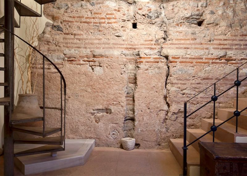 Original walls are maintained.