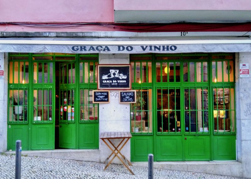 Graça do Vinho is a popular local bar.
