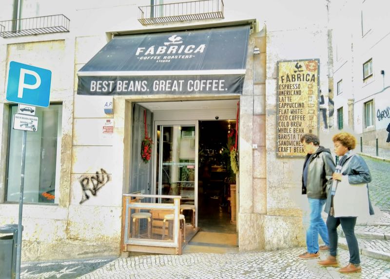 Fábrica Coffee Roasters serves fine single-origin coffee.