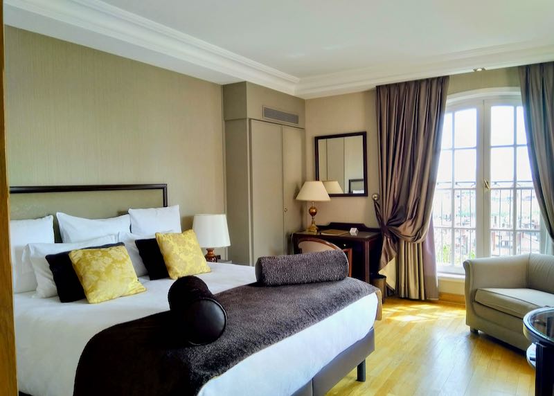 Review of Villa Florentine Hotel in Lyon, France.