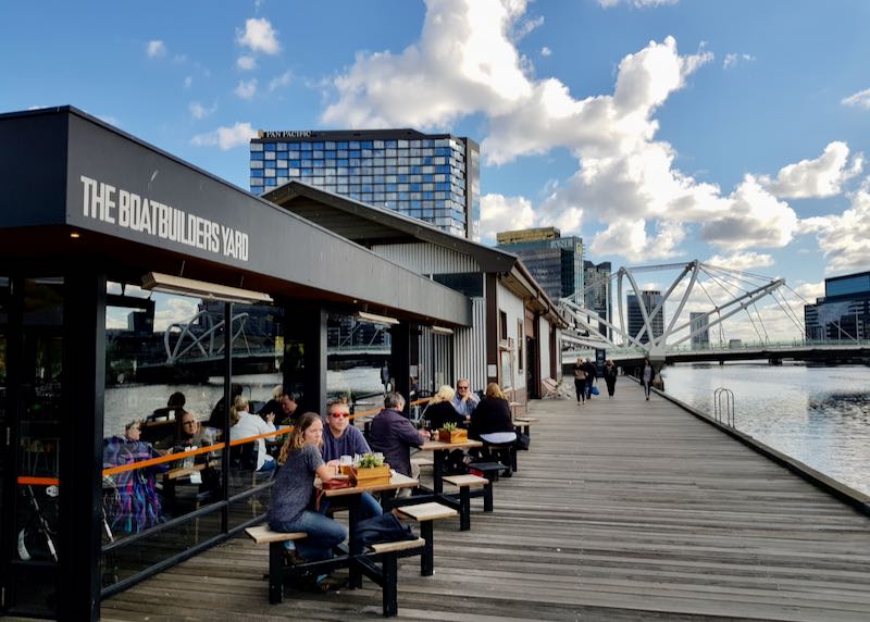 South Wharf has several bistros and bars.
