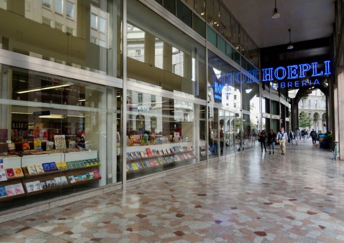 Hoepli is a great bookstore.