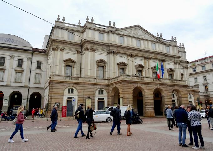 La Scala, Museo Teatrale alla Scala, and Gallerie d’Italia are on Piazza Scala.