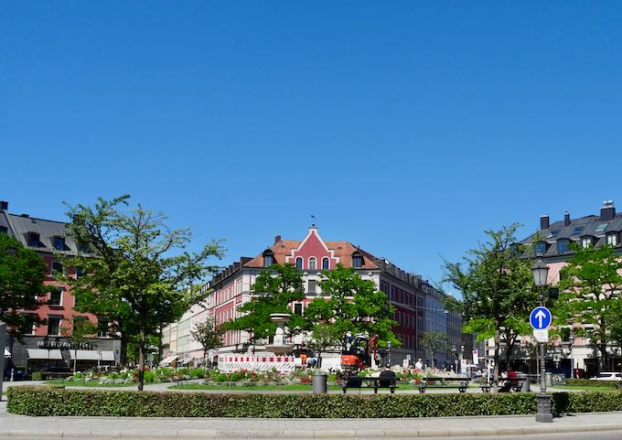 Gärtnerplatz has several fun shops and bars.