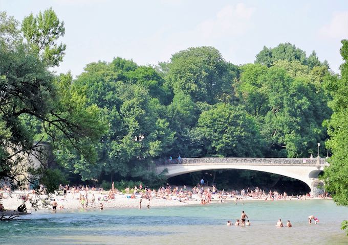 Isar river is very popular in the summer.