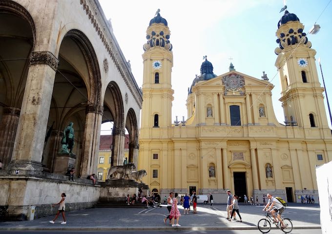 The Feldherrnhalle is located in the magnificent Odeonsplatz.