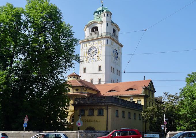 Muller’sches Volksbad is nearby.