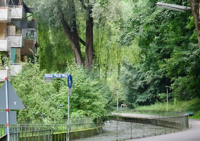 The hotel is located between the Isar and Lilienstrasse.