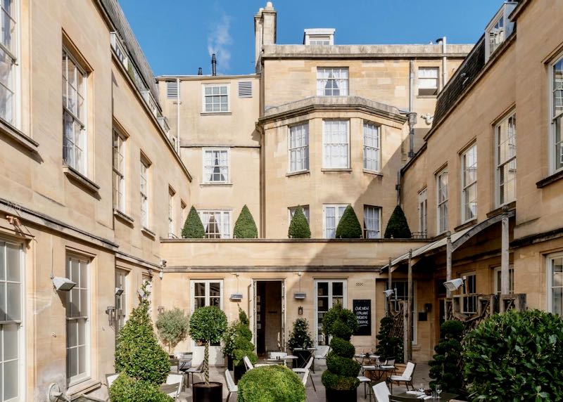 Review of The Old Bank Hotel in Oxford, England.