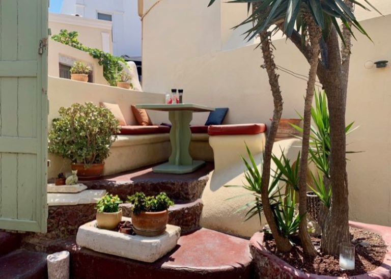 Karma Restaurant in Oia, Santorini