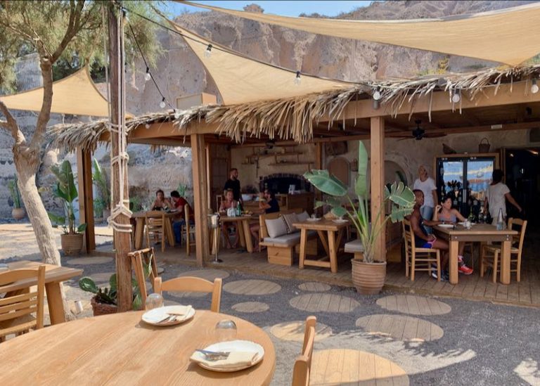 Yalos Restaurant on Exo Gialos Beach in Santorini