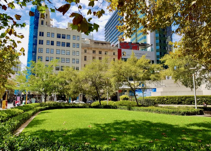 A small park is opposite the hotel.
