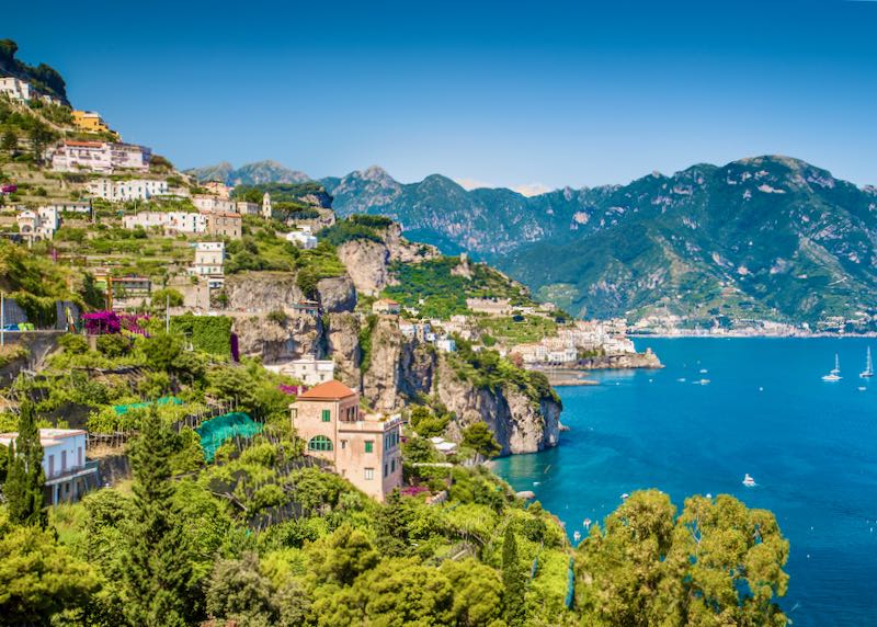 where-to-stay-on-the-amalfi-coast-best-towns-beaches