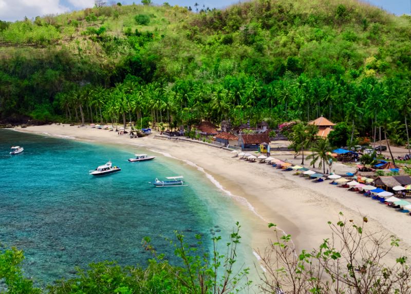 Beach hotels in Nusa Penida.