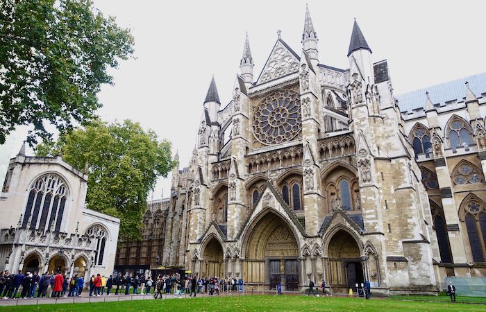 North entrance of Westminster Abbey with rose window