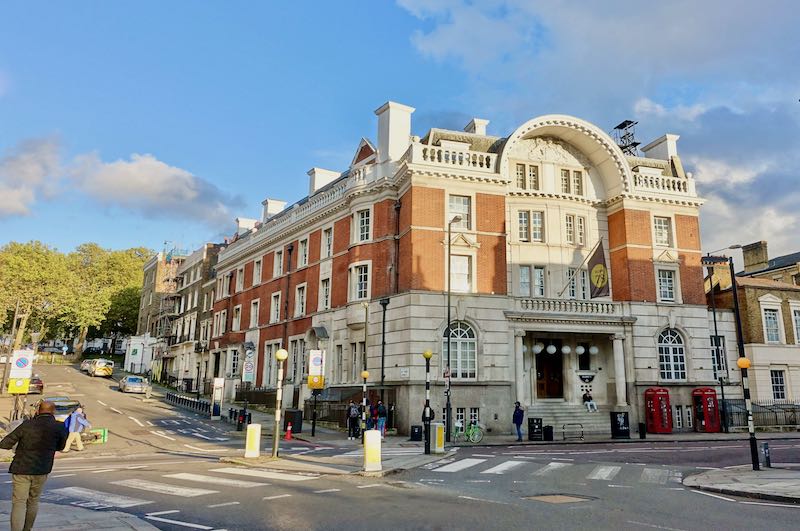 12 Cheap Hotels in London - Best Budget Places to Stay