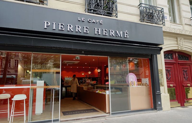 Pierre Herme bakery in Paris