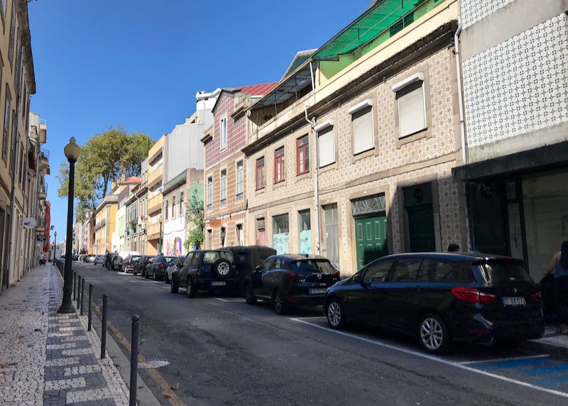 Rua do Rosário is lined with historical tiled buildings.