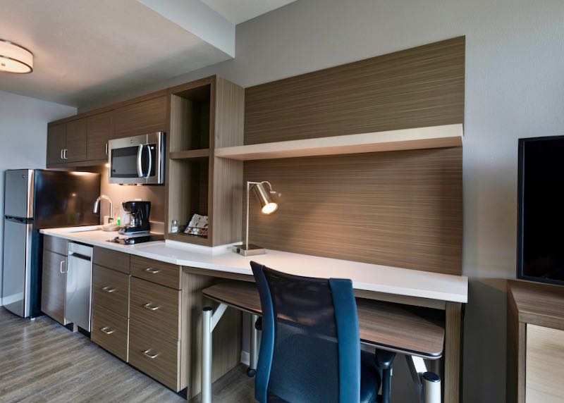 Hotel with kitchen and desk near San Diego Airport.