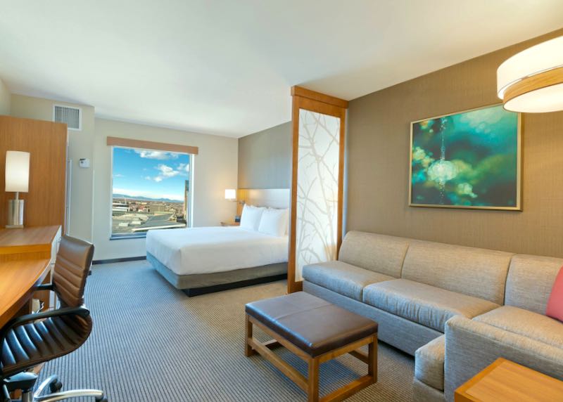4-star hotel for families in Denver, Colorado.