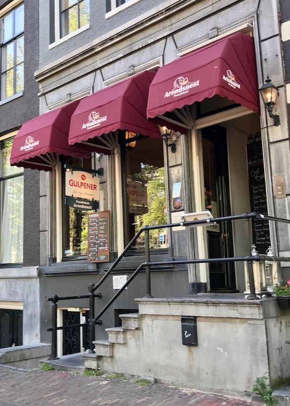 ‘t Arendsnest is a great beer bar.