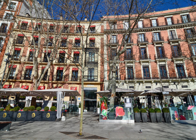 The hotel overlooks Puerta de Alcalá.