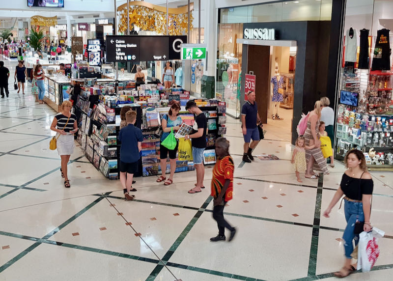 Cairns Central shopping center is nearby.