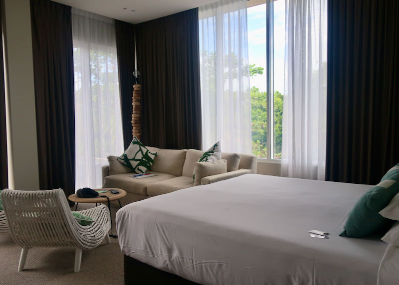 Review of Pacific Hotel in Cairns.