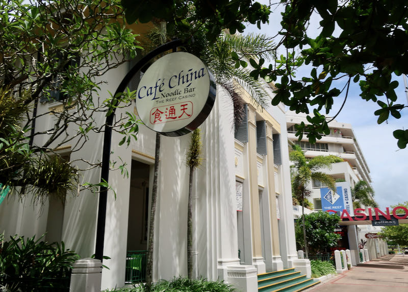 Café China Noodle Bar has 2 entrances.