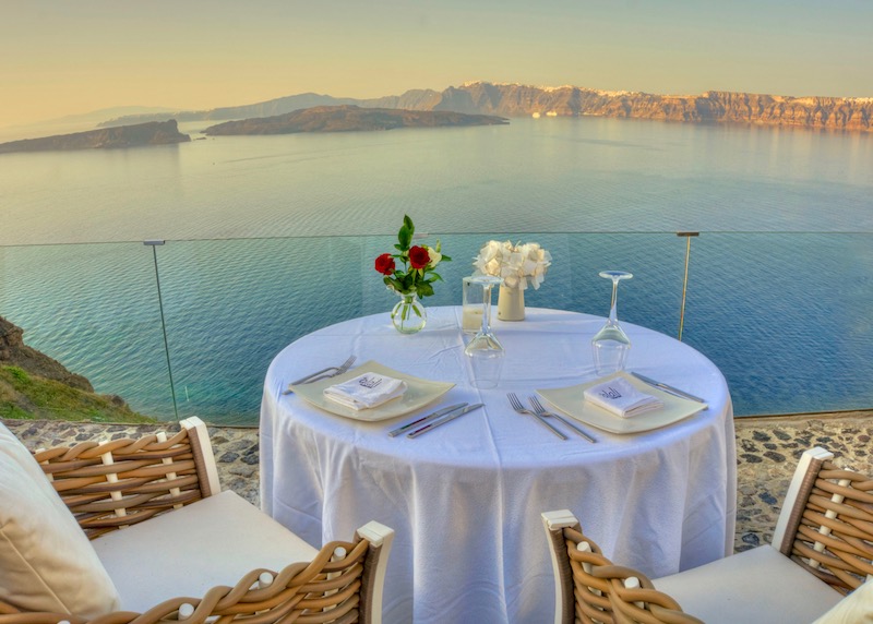 Cliffside table at Astarte Suites in Akrotiri