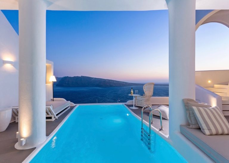 CHARISMA SUITES in Santorini - Review with Photos