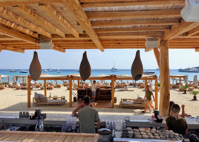 The beach and bar of Branco Hotel, Mykonos
