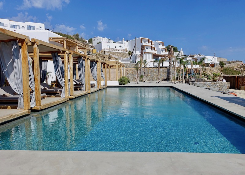 The pool at Branco Mykonos in Platis Gialos