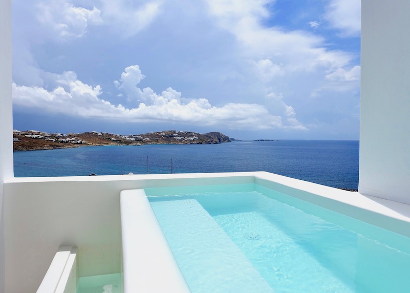 Jacuzzi view of a Superior Double at Katikies Mykonos