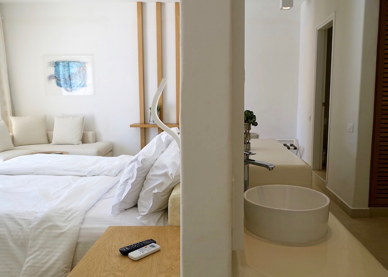Bedroom and bathroom of the Nissaki VIP Suite, Mykonos