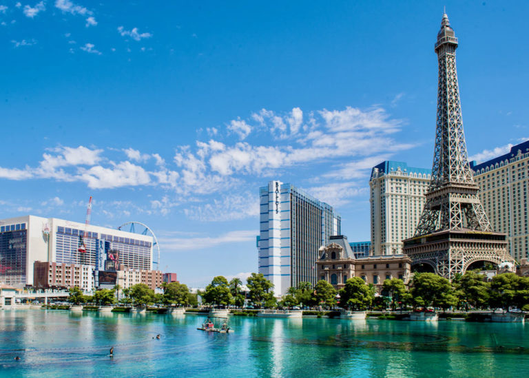 BEST TIME TO VISIT Las Vegas Good weather, shopping, & nightlife