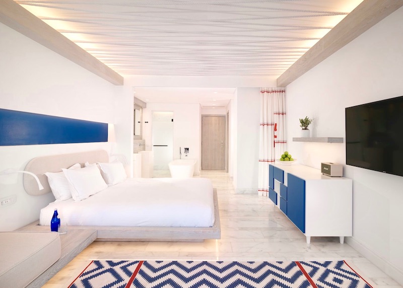 Ambio Retreat room at Mykonos Riviera in Tourlos