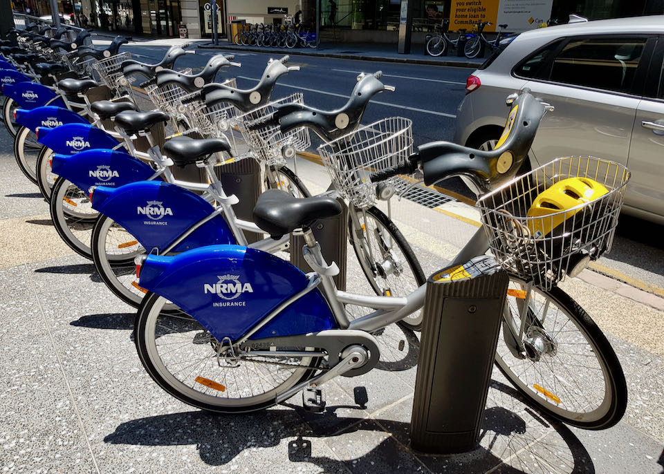 Bicycles can be rented at several places.