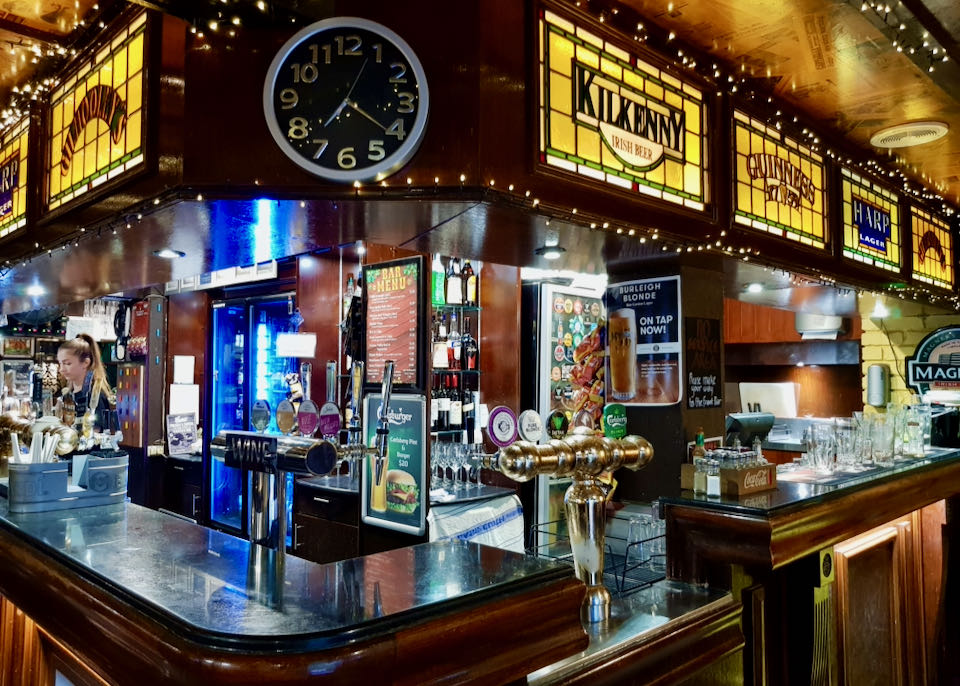 Gilhooleys Irish pub is close by.