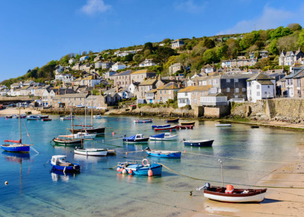 5 BEST FAMILY HOTELS in Cornwall - Where to Stay with Kids