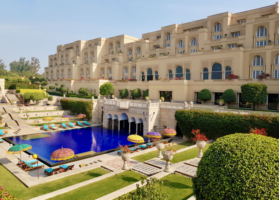 The best 5-star hotel in Agra.