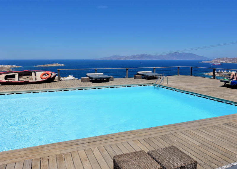 Pool and deck of Tharroe of Mykonos hotel