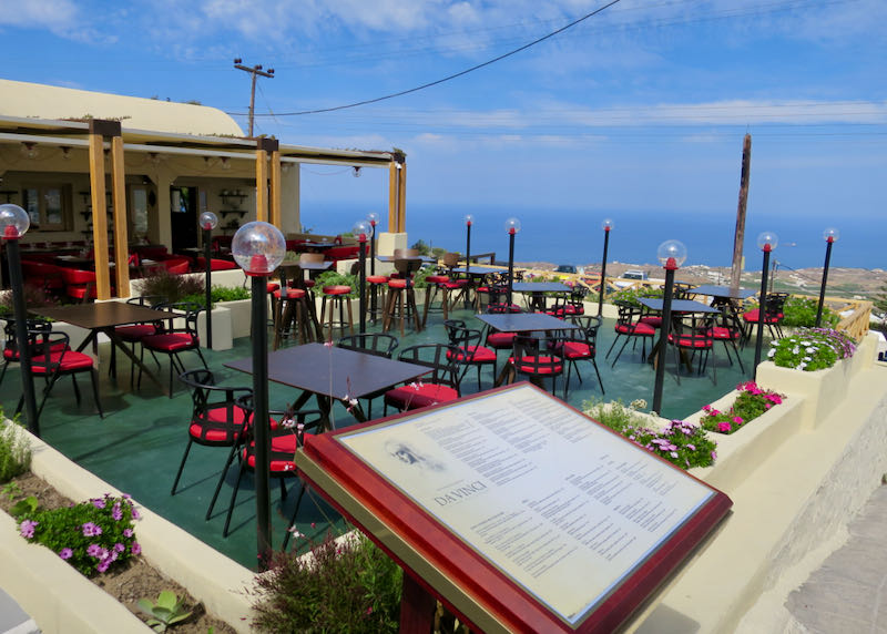 Santorini restaurant good for large groups.