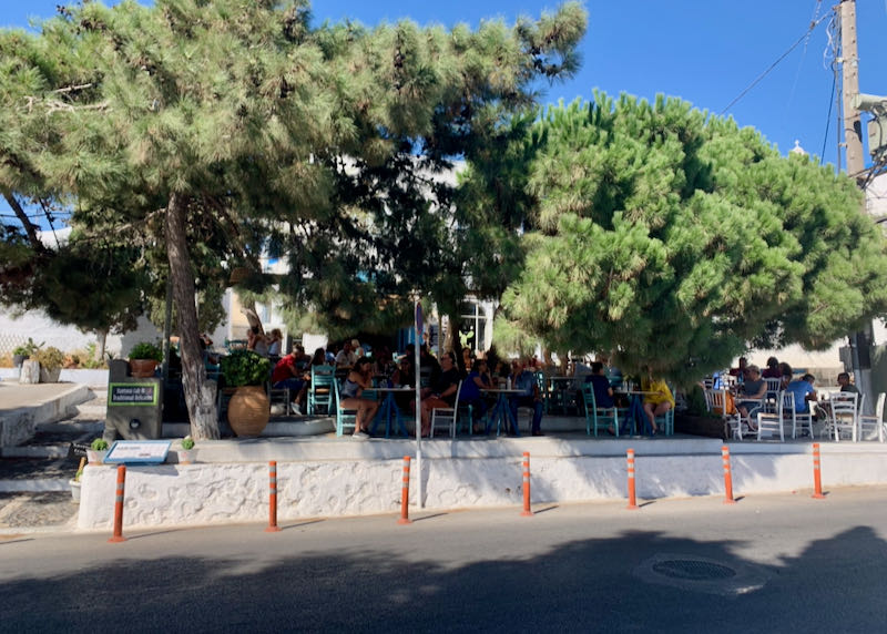 Review of Kantouni Restaurant in Pyrgos, Santorini