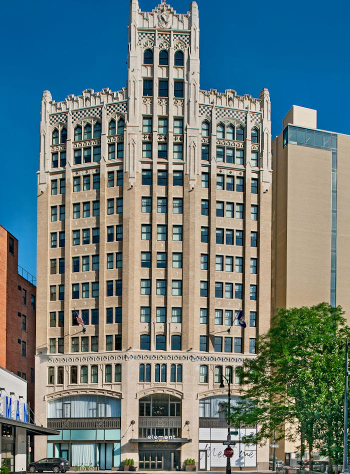 Best 5-star hotel in downtown Detroit.