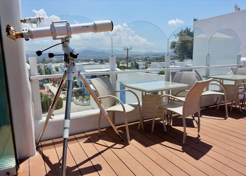 Rooftop restaurant and telescope