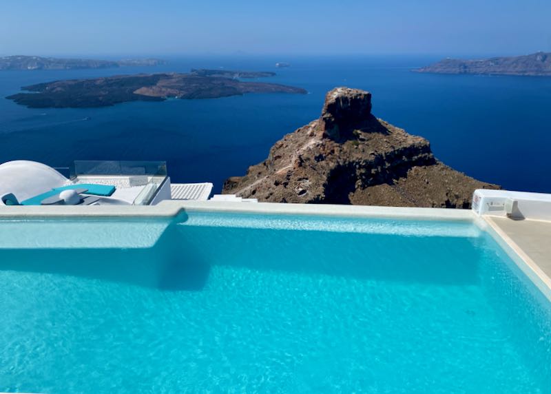 Where to Stay in Santorini with View.