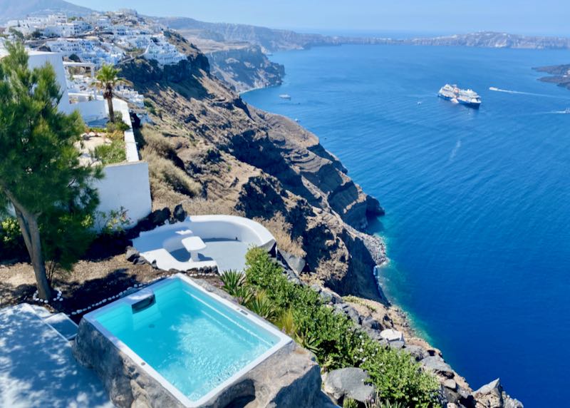 Where to stay in Imerovigli, Santorini.