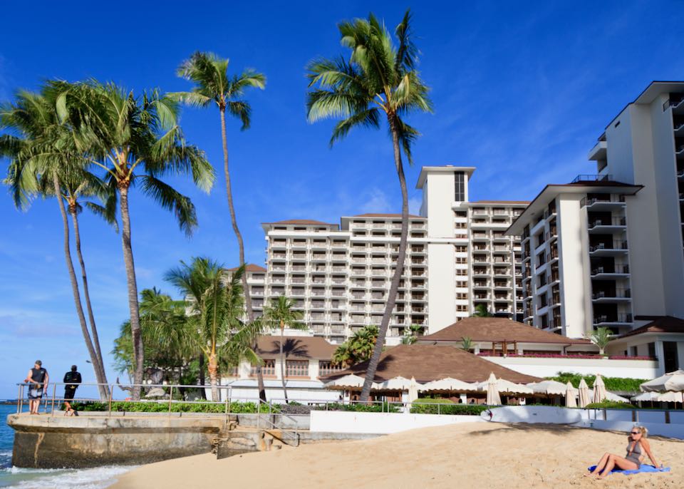 Where to stay in Honolulu Beach.