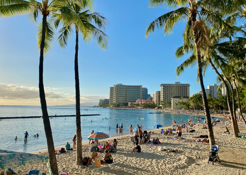 Best beachfront hotels in Waikiki.